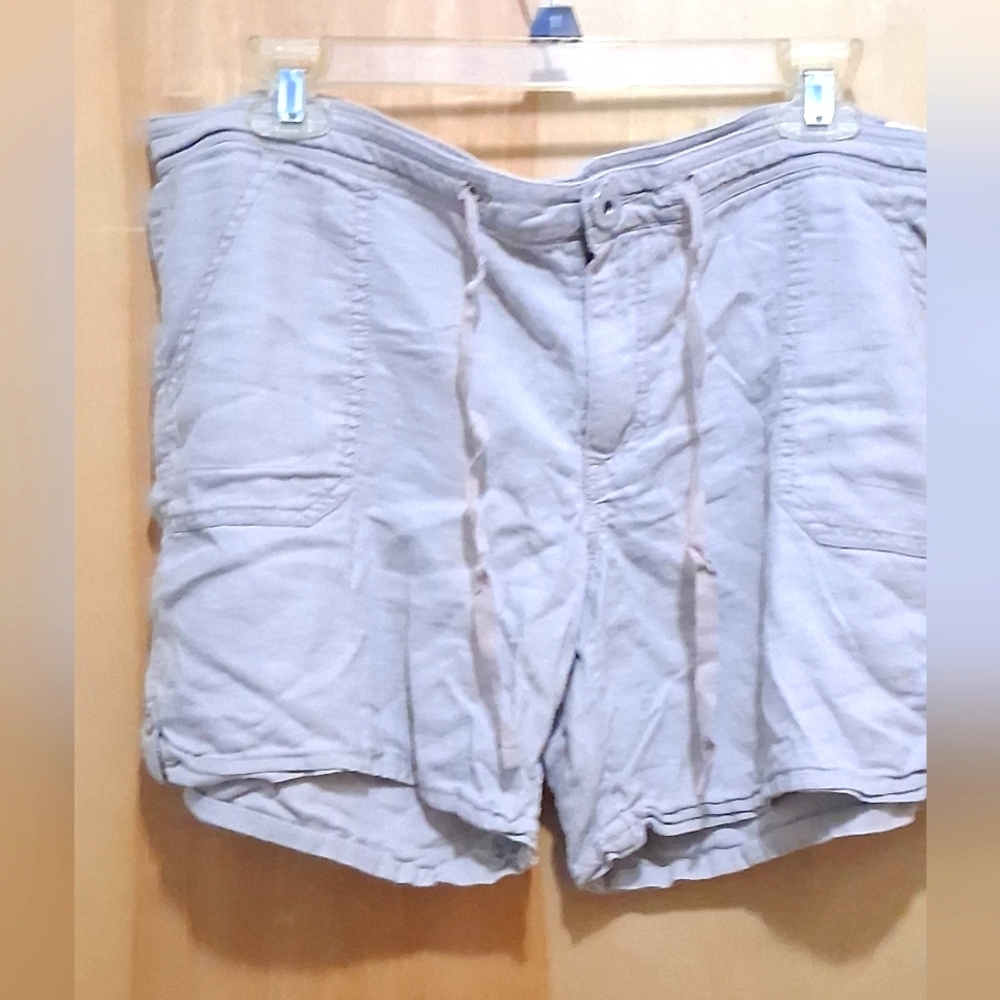 Bandolino Tan Cargo Shorts Relaxed Fit Size 10
